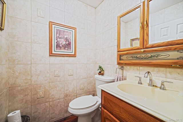 31 Quail Court, Manorville, NY 11949