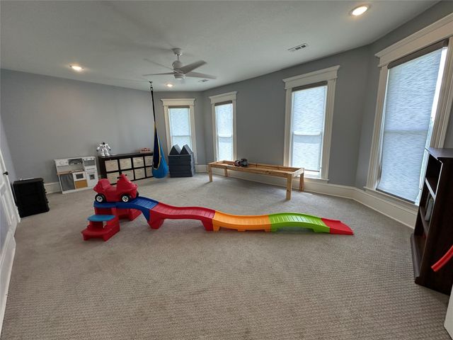 505 E Court Avenue, Winterset, IA 50273