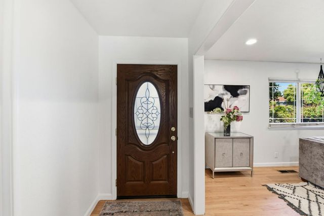 5340 Adelaide Way, Carmichael, CA 95608