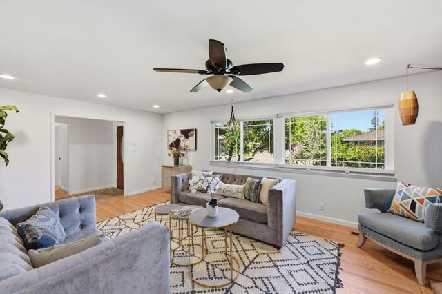 5340 Adelaide Way, Carmichael, CA 95608
