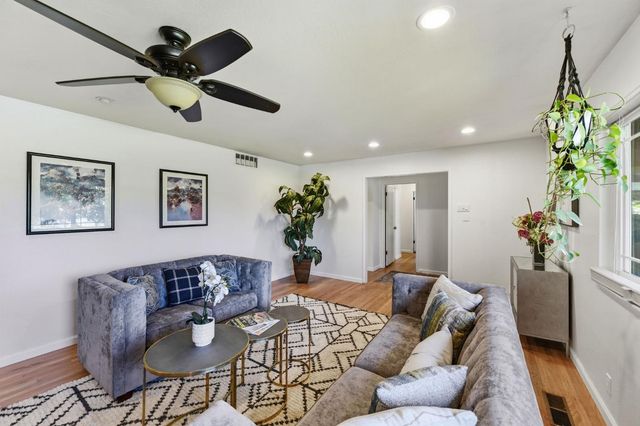 5340 Adelaide Way, Carmichael, CA 95608