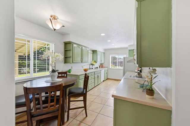5340 Adelaide Way, Carmichael, CA 95608