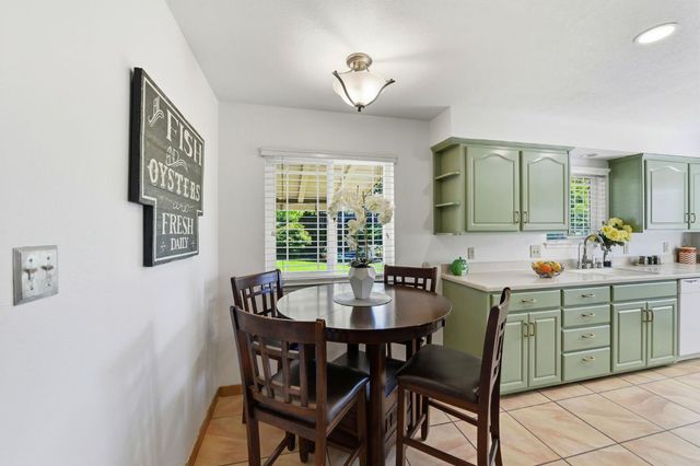 5340 Adelaide Way, Carmichael, CA 95608