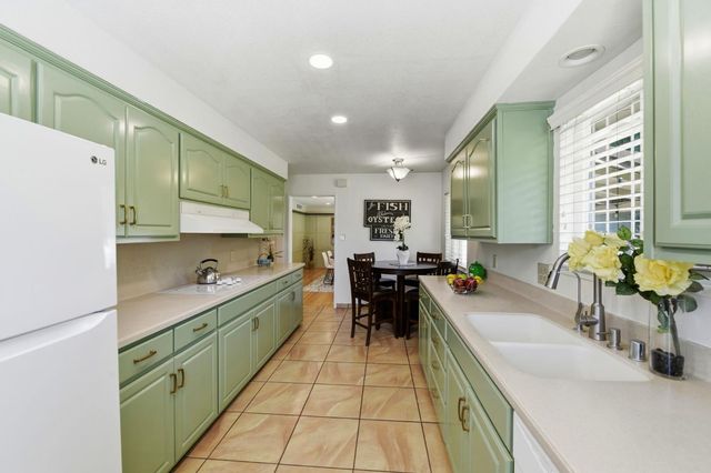 5340 Adelaide Way, Carmichael, CA 95608