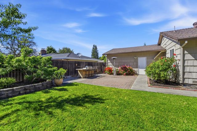 5340 Adelaide Way, Carmichael, CA 95608