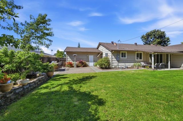 5340 Adelaide Way, Carmichael, CA 95608