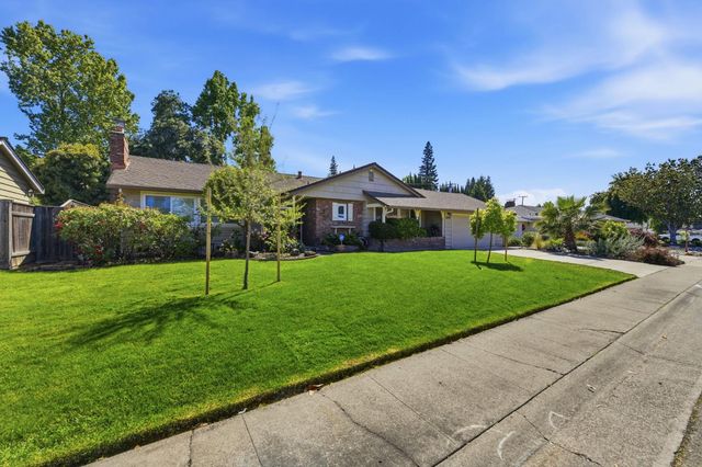 5340 Adelaide Way, Carmichael, CA 95608