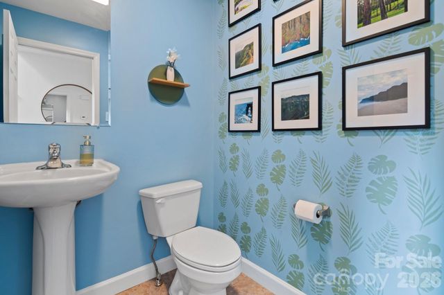 15 Asbury Cottage Drive, Candler, NC 28715