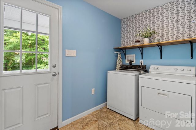 15 Asbury Cottage Drive, Candler, NC 28715