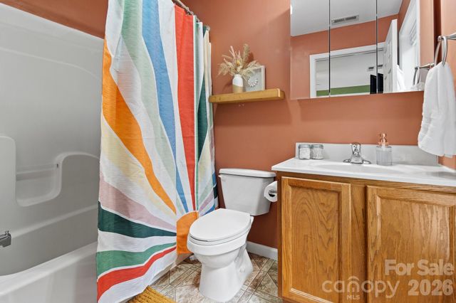 15 Asbury Cottage Drive, Candler, NC 28715