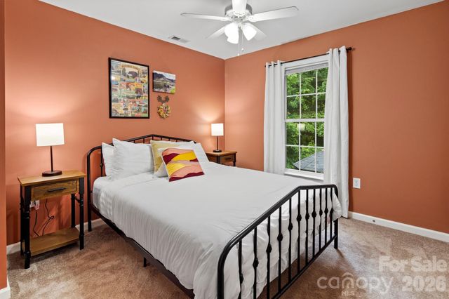 15 Asbury Cottage Drive, Candler, NC 28715