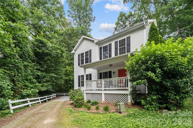 15 Asbury Cottage Drive, Candler, NC 28715