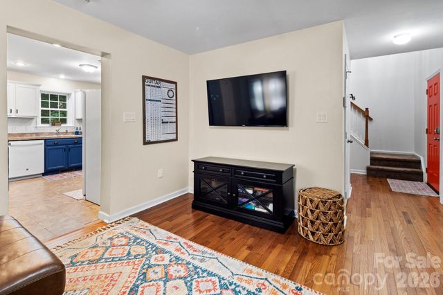 15 Asbury Cottage Drive, Candler, NC 28715