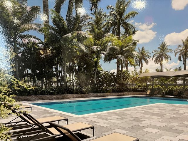 435 S GULFSTREAM AVENUE 206, Sarasota, FL 34236