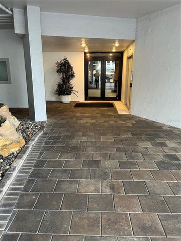 435 S GULFSTREAM AVENUE 206, Sarasota, FL 34236