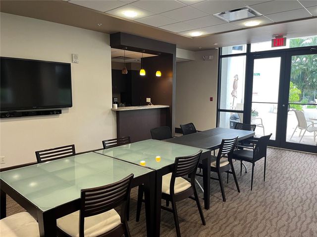 435 S GULFSTREAM AVENUE 206, Sarasota, FL 34236