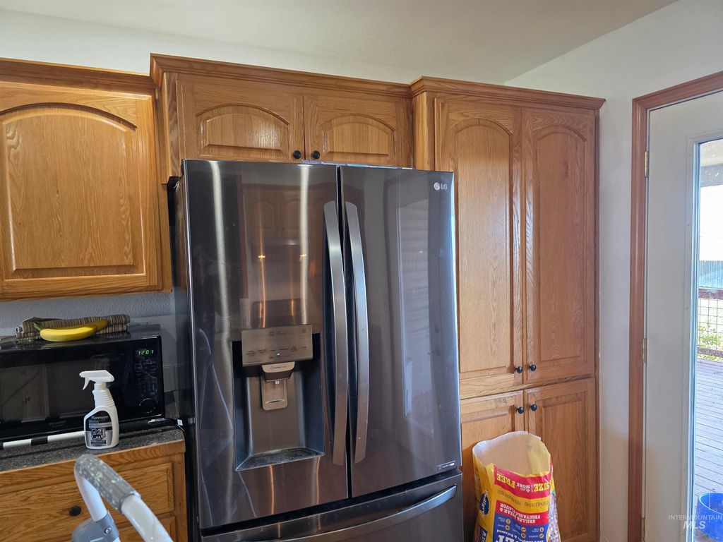 2358 SW Buckey Drive, Mountain Home, ID 83647 photo 4