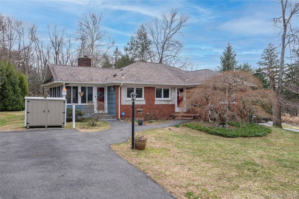 65 Townsend Road, Cortlandt Manor, NY 10517