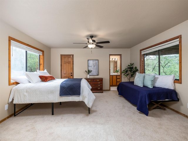 509 Coventry RD, Spicewood, TX 78669
