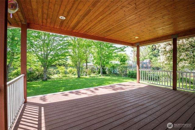 514 Blanchat Court, Enumclaw, WA 98022