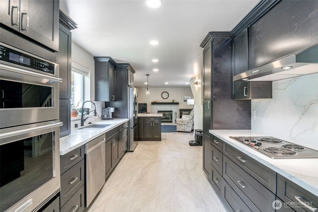 514 Blanchat Court, Enumclaw, WA 98022
