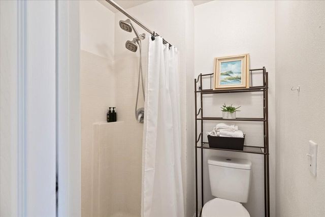 6052 Ridge Lake Circle, Vero Beach, FL 32967