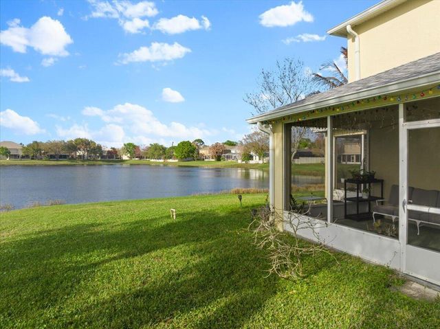 6052 Ridge Lake Circle, Vero Beach, FL 32967