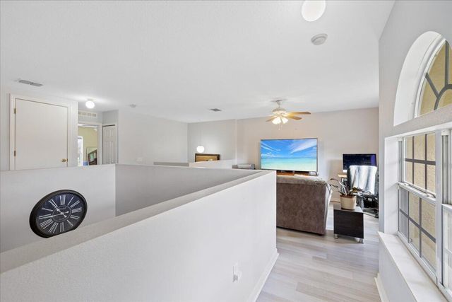 6052 Ridge Lake Circle, Vero Beach, FL 32967