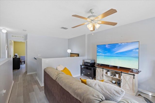 6052 Ridge Lake Circle, Vero Beach, FL 32967