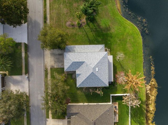 6052 Ridge Lake Circle, Vero Beach, FL 32967