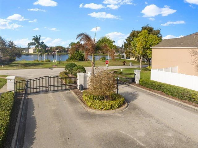 6052 Ridge Lake Circle, Vero Beach, FL 32967