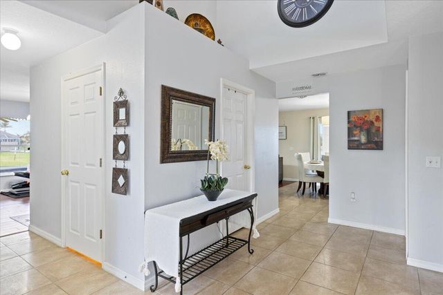 6052 Ridge Lake Circle, Vero Beach, FL 32967