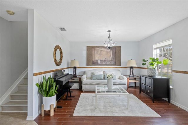 6052 Ridge Lake Circle, Vero Beach, FL 32967