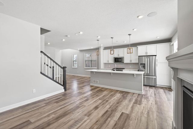 4270 Corn Silk Lane, Woodbury, MN 55129