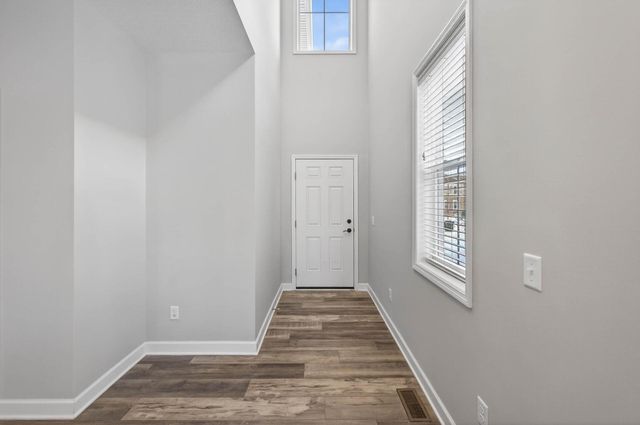 4270 Corn Silk Lane, Woodbury, MN 55129