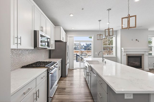 4270 Corn Silk Lane, Woodbury, MN 55129