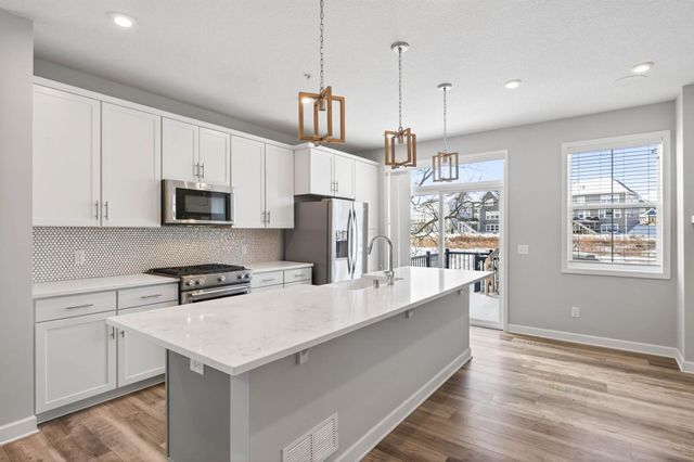 4270 Corn Silk Lane, Woodbury, MN 55129