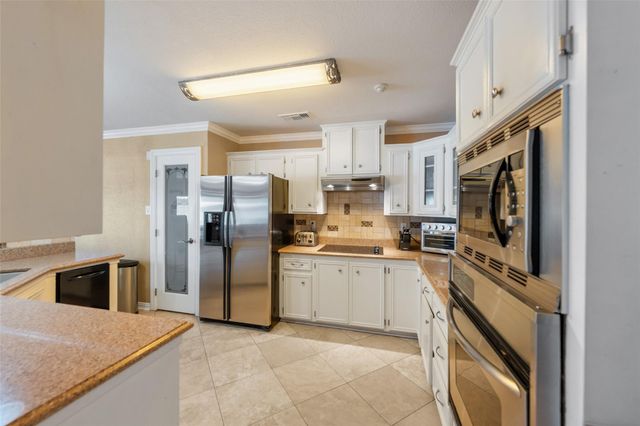 764 Lake View Drive, Montgomery, TX 77356
