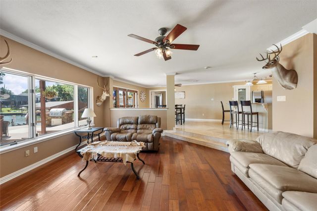 764 Lake View Drive, Montgomery, TX 77356