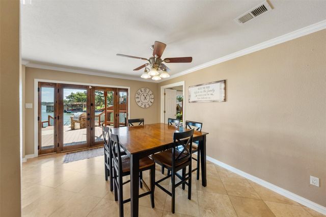 764 Lake View Drive, Montgomery, TX 77356