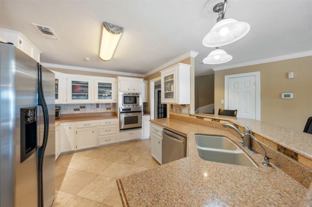 764 Lake View Drive, Montgomery, TX 77356