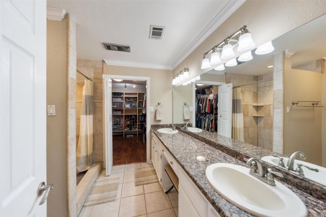 764 Lake View Drive, Montgomery, TX 77356