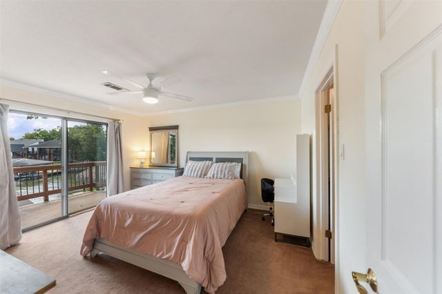 764 Lake View Drive, Montgomery, TX 77356