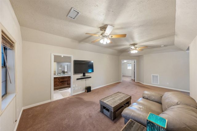 764 Lake View Drive, Montgomery, TX 77356