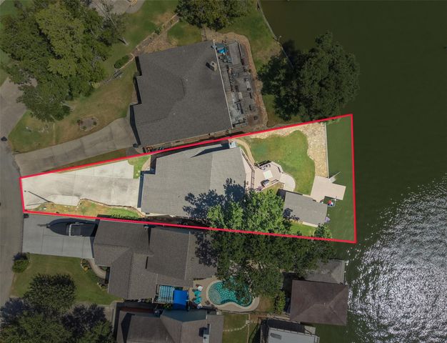 764 Lake View Drive, Montgomery, TX 77356