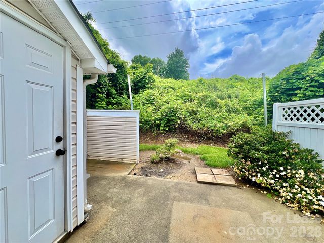 119 Ross Moore Avenue, Charlotte, NC 28205