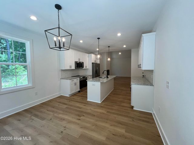 912 Thrush Drive, Vass, NC 28394