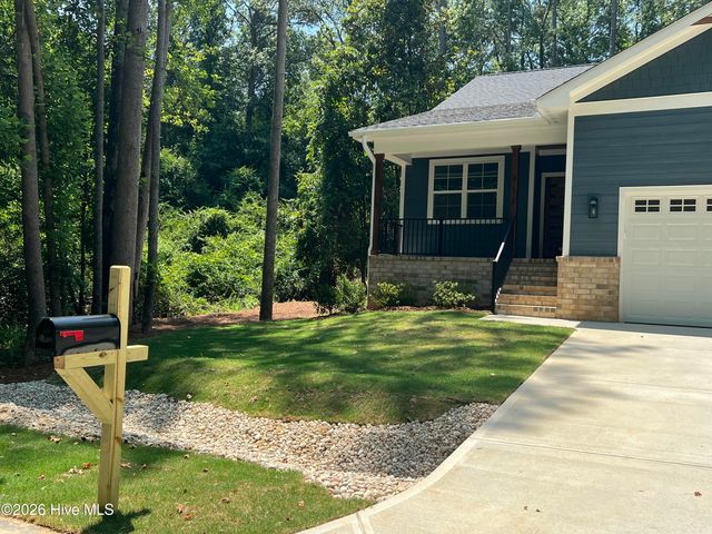 912 Thrush Drive, Vass, NC 28394