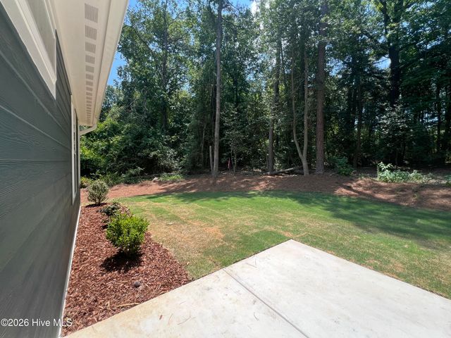912 Thrush Drive, Vass, NC 28394