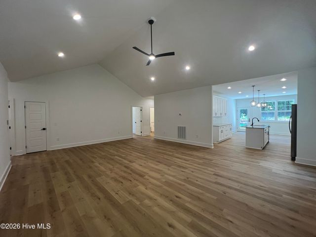 912 Thrush Drive, Vass, NC 28394